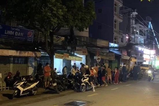 Mẹ tá hỏa phát hiện con tử vong bất thường trong nhà trọ ở quận 8, TP.HCM