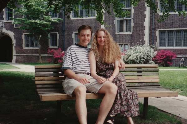 Tên lửa của tỷ phú Jeff Bezos bốc cháy ngay sau khi cất cánh-2