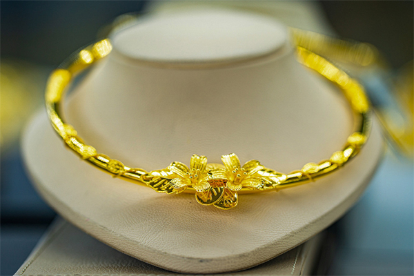 Giữ chặt vàng hồi môn, vợ chồng trẻ lời thêm cả cây vàng-1