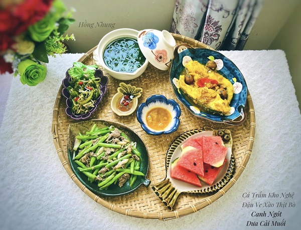 Mẹ đảm Vũng Tàu khoe loạt mâm cơm gia đình đầm ấm sau đại dịch, nhìn đẹp mắt hấp dẫn không thua nhà hàng-5