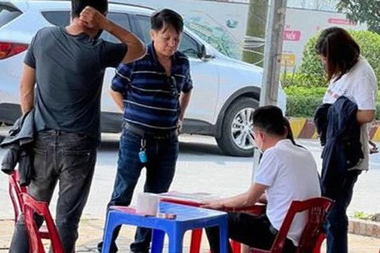 Từng đổ xô đi làm 'cò' đất, giờ môi giới lại bỏ nghề vì thị trường trầm lắng