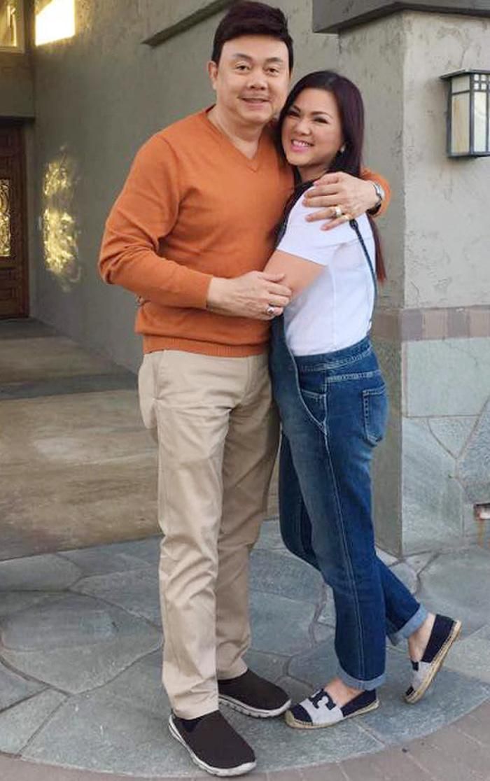 Ca sĩ Phương Loan bị phát hiện mặc lại áo cũ của NS Chí Tài khi chạy show-4