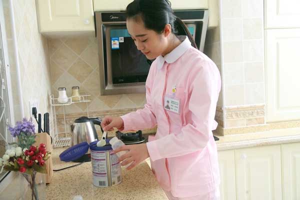 Nghề giúp việc cao cấp ở Trung Quốc: Lương khủng, yêu cầu bằng cấp như trên trời-1