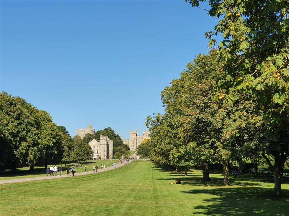 Điều đặc biệt trong lâu đài mà Nữ hoàng Anh trút hơi thở và nơi bà dành gần trọn cuộc đời để sinh sống-15