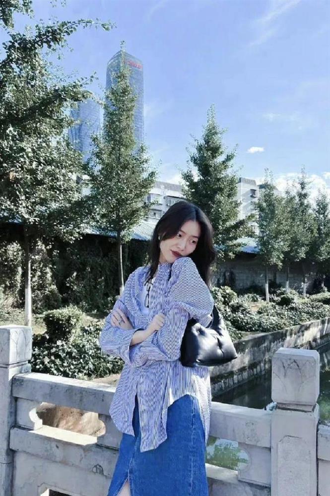 Hailey Bieber, chị em Hadid dẫn đầu xu hướng diện denim mùa thu-5