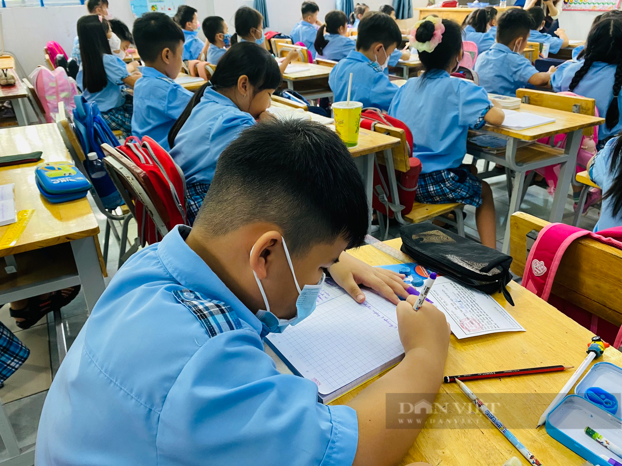 TP.HCM: Tuần học thứ hai, vẫn còn khoảng 7.000 học sinh chưa có sách giáo khoa-1