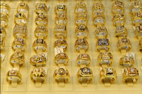 Giá vàng hôm nay 13/9: Nhận tin vui từ Mỹ, giá vàng tăng chót vót