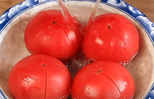 Mẹ khéo tay tự làm kẹo chua ngọt từ loại quả có sẵn trong bếp, bổ dưỡng và an toàn cho bé-1