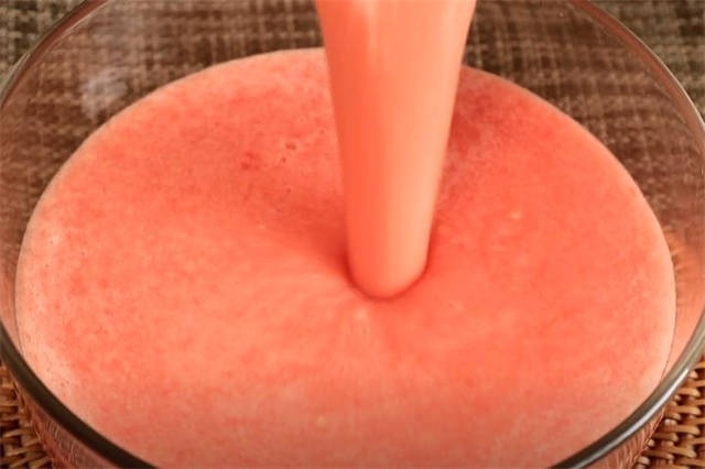 Mẹ khéo tay tự làm kẹo chua ngọt từ loại quả có sẵn trong bếp, bổ dưỡng và an toàn cho bé-2