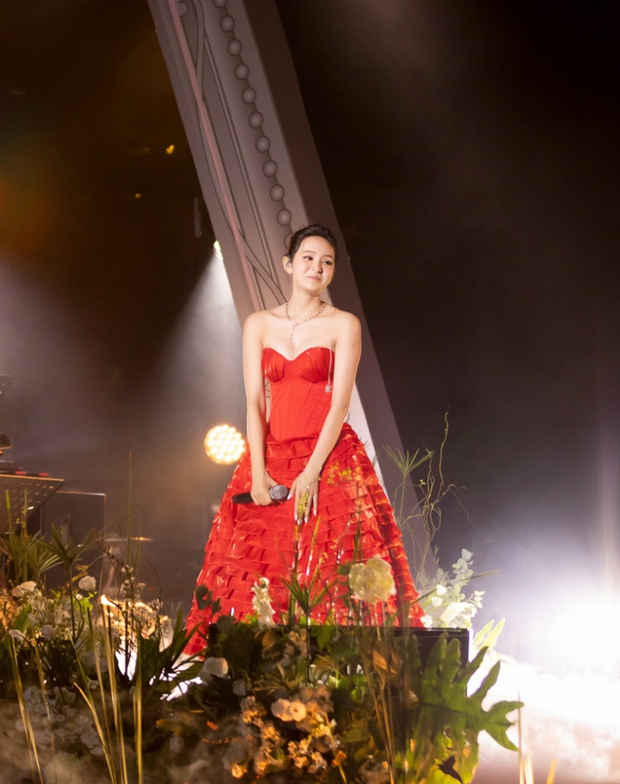 Hiền Hồ điềm nhiên tái xuất: Khán giả Việt đang bị coi thường?-2