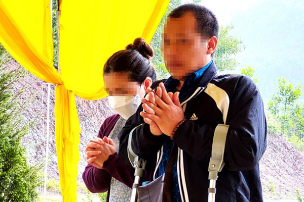 Vụ gửi con đi chữa bệnh nhận về hũ tro cốt: Lời khai bất nhất của người đốt xác bé trai-3