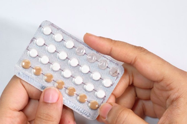 Hi hữu: Nam sinh lớp 9 uống nhầm 21 viên thuốc tránh thai của mẹ-1