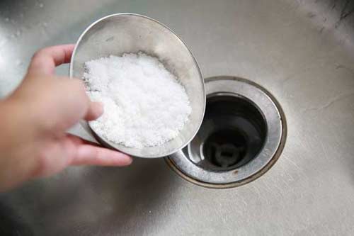 Đổ một ít muối vào máy giặt tưởng vô bổ nhưng 5 phút sau nhận được lợi ích bất ngờ nhà nào cũng cần-3