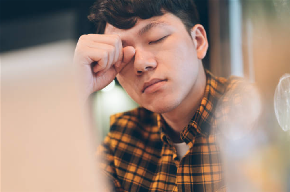 Cô hàng xóm ngoại tình nhưng vợ lại nổi điên với tôi-1