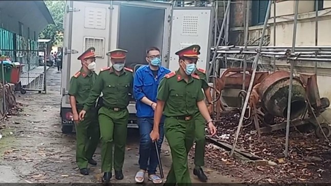 CLIP: Dẫn giải Hacker Nhâm Hoàng Khang ra tòa-2