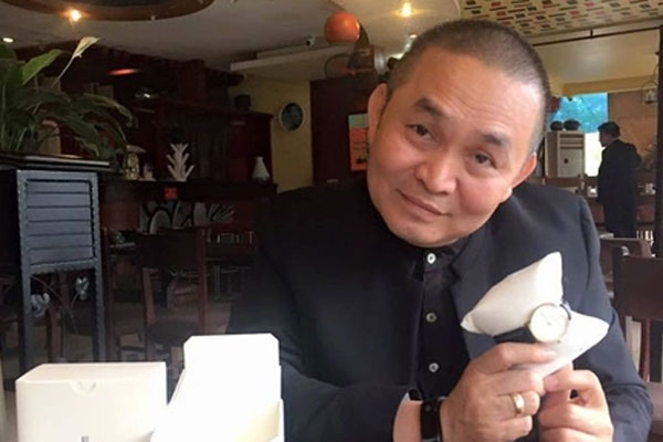 Xuân Hinh lên tiếng về hình ảnh bị cho là phản cảm tại chùa-3