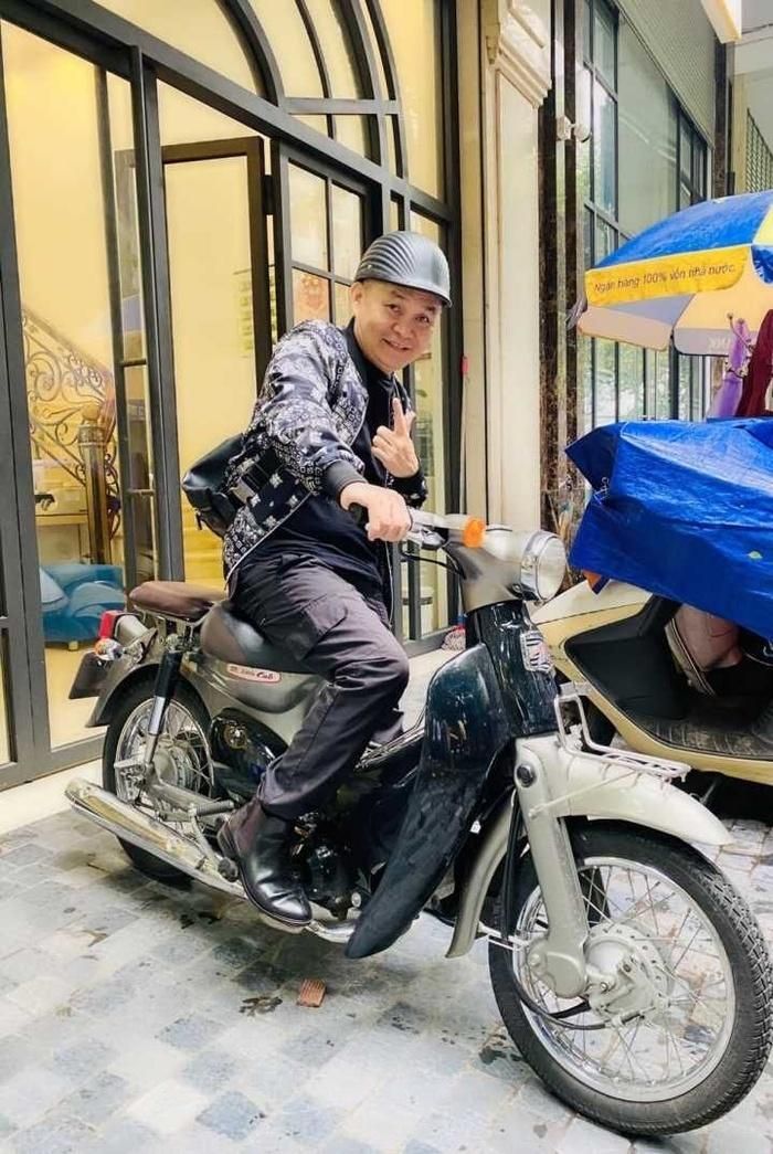 Vua hài đất Bắc Xuân Hinh: Thu nhập khủng nhưng tiêu tiền kiểu nhà nghèo-7