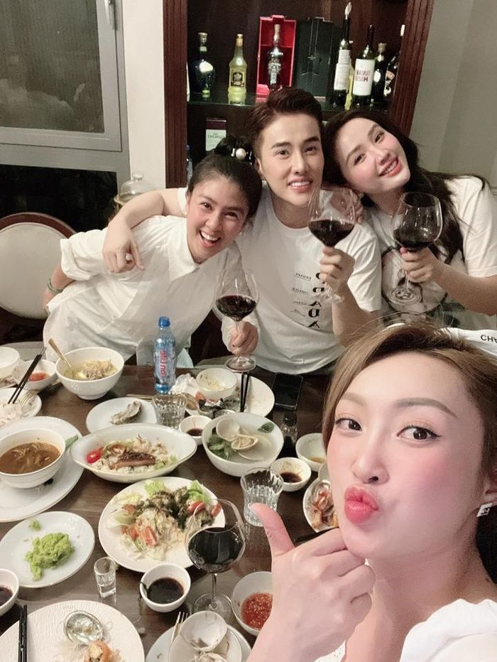 Vợ chồng Chi Bảo tới thăm biệt thự hoành tráng của Bảo Thy-6