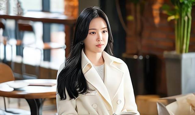 Lời kể của người phụ nữ 42 tuổi trải qua hai đời chồng: Tái hôn với người chồng kém 15 tuổi, nỗi đau thể xác khiến tôi không thể quên được chồng cũ-1