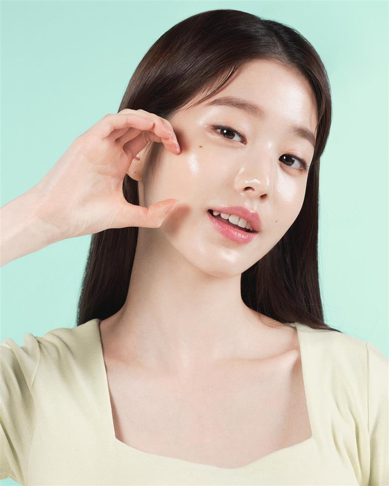 Bác sĩ khuyên bạn nên cẩn trọng với loại sữa rửa mặt này để tránh lão hóa không phanh-1