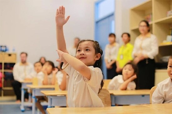 Không chỉ kiến thức, bố mẹ nên dạy con 6 điều để có cuộc sống thuận lợi