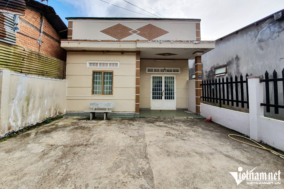 Vụ gửi con chữa bệnh nhận lại hũ tro cốt: Ông lang què khai lý do đốt thi thể bé trai-1