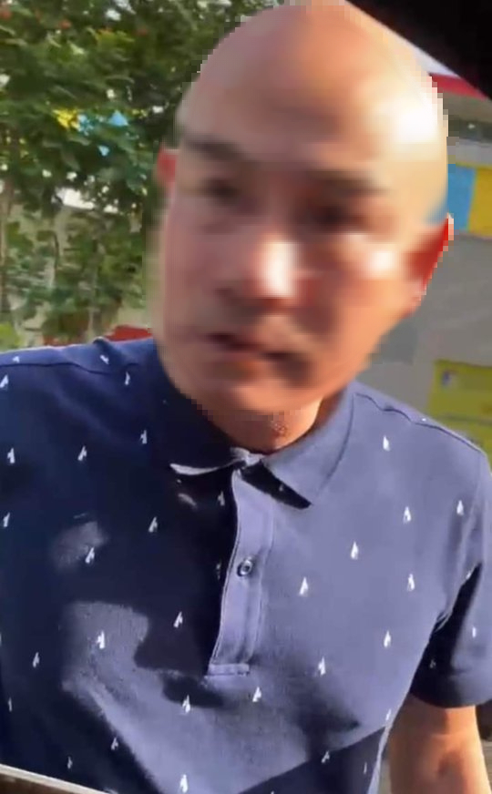 Người tự xưng chánh thanh tra chạy ôtô làn ngược chiều ở quận 7 - TP HCM là ai?-1