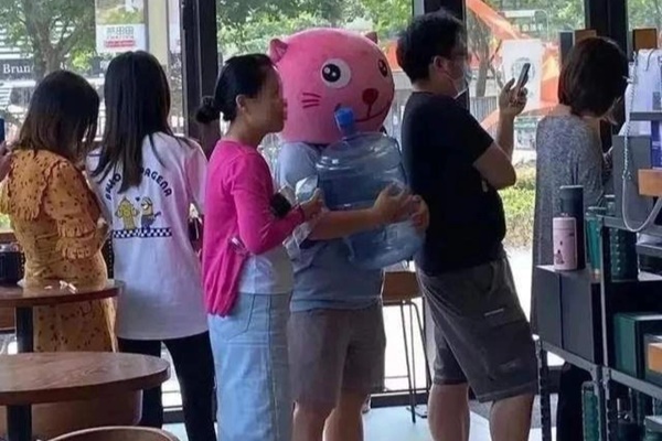 Cửa hàng áp dụng chương trình miễn phí vô tình vạch trần những người nghèo tinh thần-1
