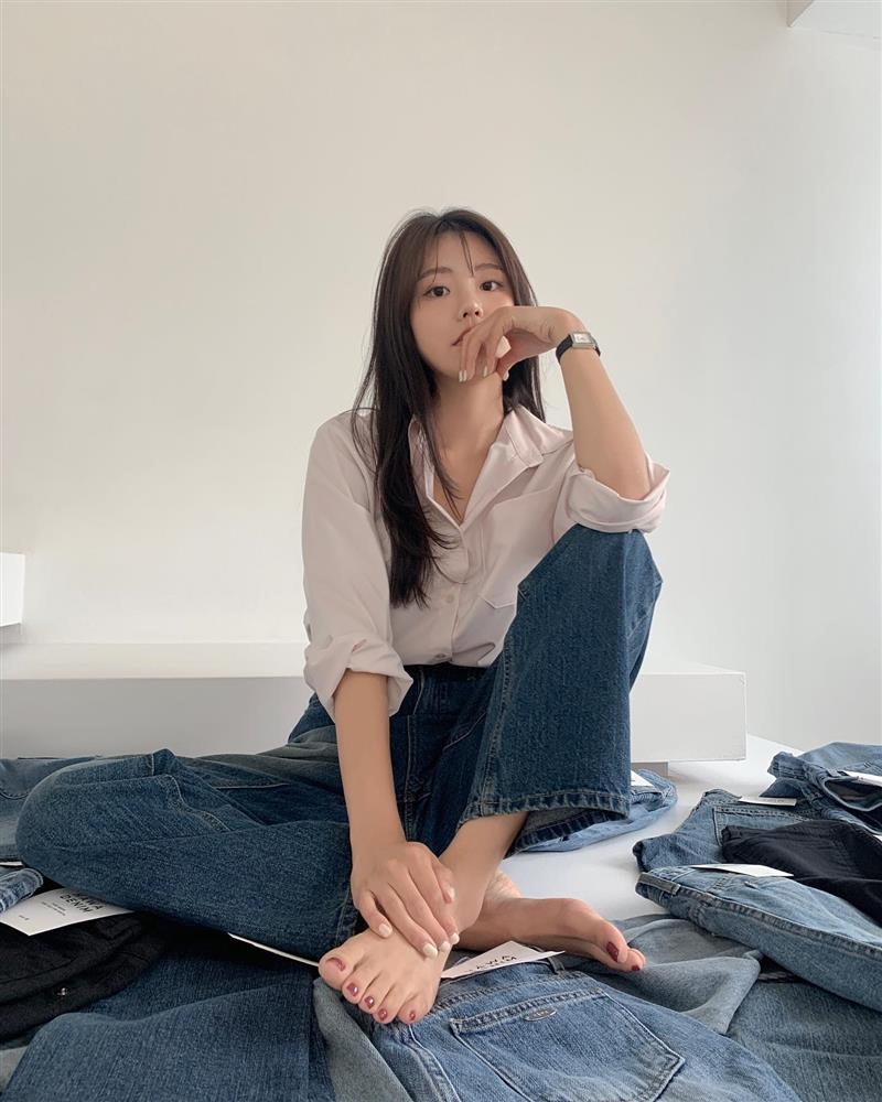 5 món thời trang giúp xây dựng phong cách tối giản cho nàng công sở-4