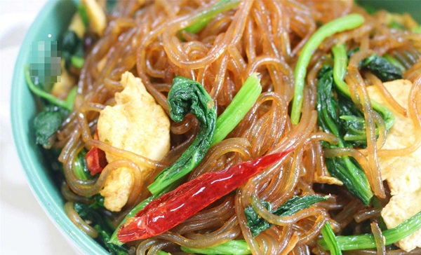 Ngày thu làm món miến xào ăn rất ngon, dinh dưỡng đầy đủ và công thức lại đơn giản-10