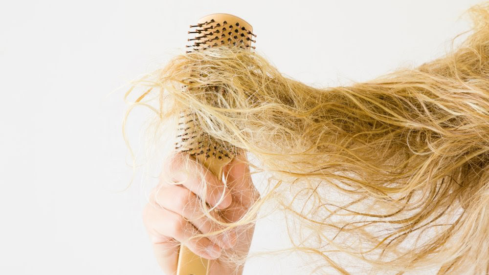 Bạn có đang dùng dầu xả sai cách?-3