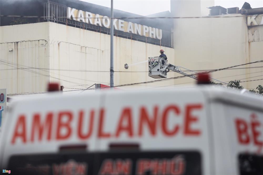 Chủ quán karaoke ở Bình Dương nói nguyên nhân xây bít cửa sổ-1