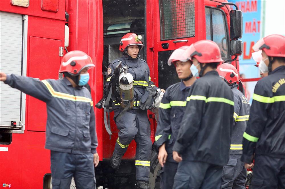 Chủ quán karaoke ở Bình Dương nói nguyên nhân xây bít cửa sổ-6