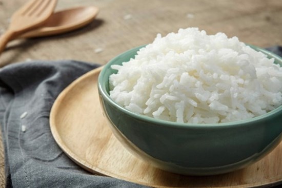 Ăn cơm nguội không gây ung thư mà còn có lợi ích bất ngờ nếu ăn đúng cách