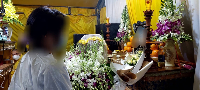 Vụ gửi con chữa bệnh nhận về tro cốt: Đừng trách cha mẹ bé! Họ chỉ là nạn nhân của hy vọng-3