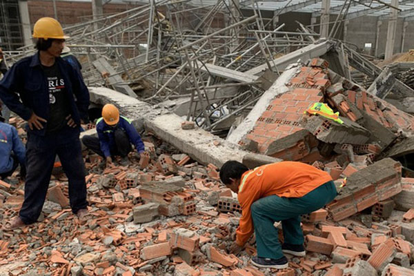 Vụ sập tường nhà xưởng khiến 5 người chết: Nạn nhân kể lại giây phút kinh hoàng-5