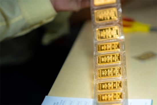 Giá vàng hôm nay 16/9: Vàng lao dốc xuống đáy 7 tuần, 48 triệu đồng/lượng