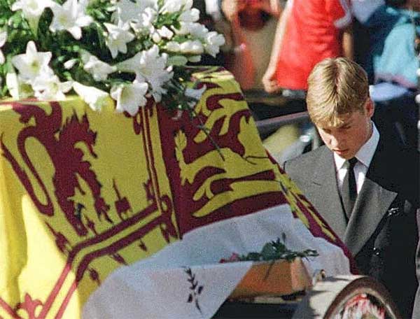 Hoàng tử William bất ngờ mở lời về Công nương Diana-2