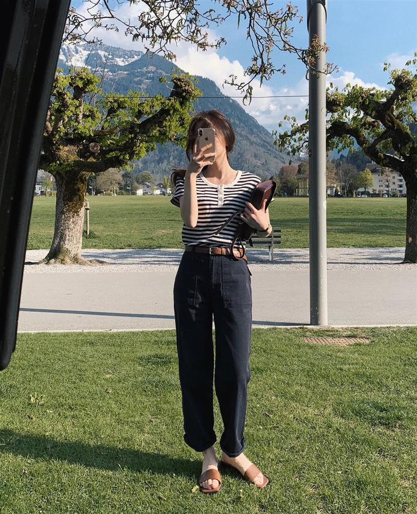 11 cách phối đồ với quần jeans đen cho vẻ ngoài thanh lịch và trẻ trung-11