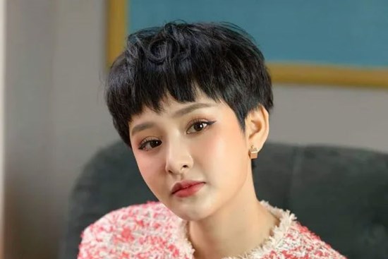 Vì sao ca sĩ Hiền Hồ khó trở lại showbiz?