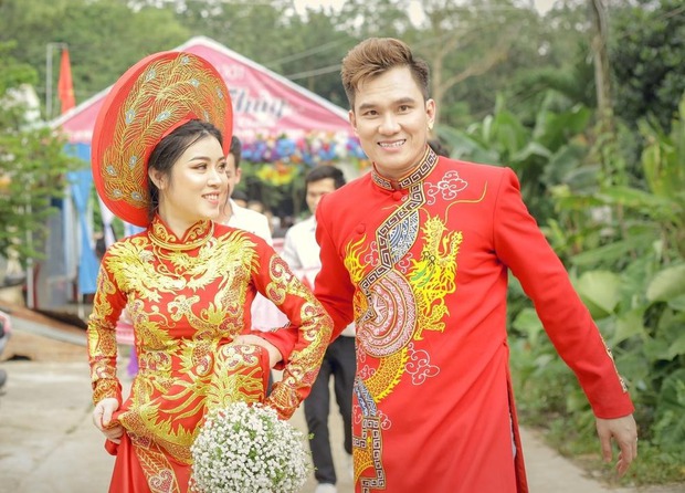 Những fan girl cưới thần tượng-7