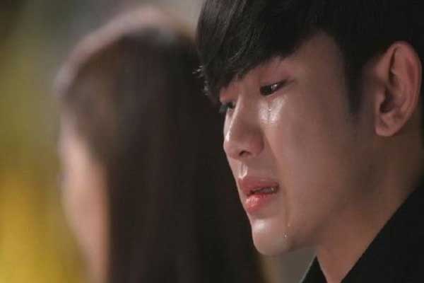 Bị tàn tật trong một vụ tai nạn ô tô, bạn gái chia tay tôi nhưng vợ cũ lại chủ động đòi tái hôn-1