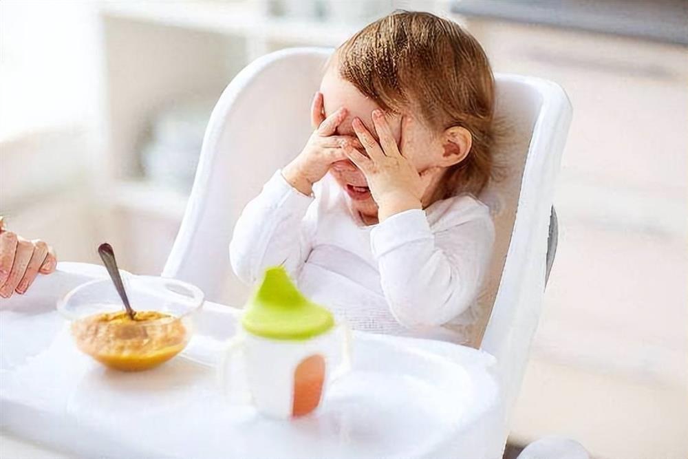 Bé trai 4 tuổi vẫn chưa ăn mặn: Cho trẻ ăn mặn sớm hay muộn sẽ tốt hơn?-3
