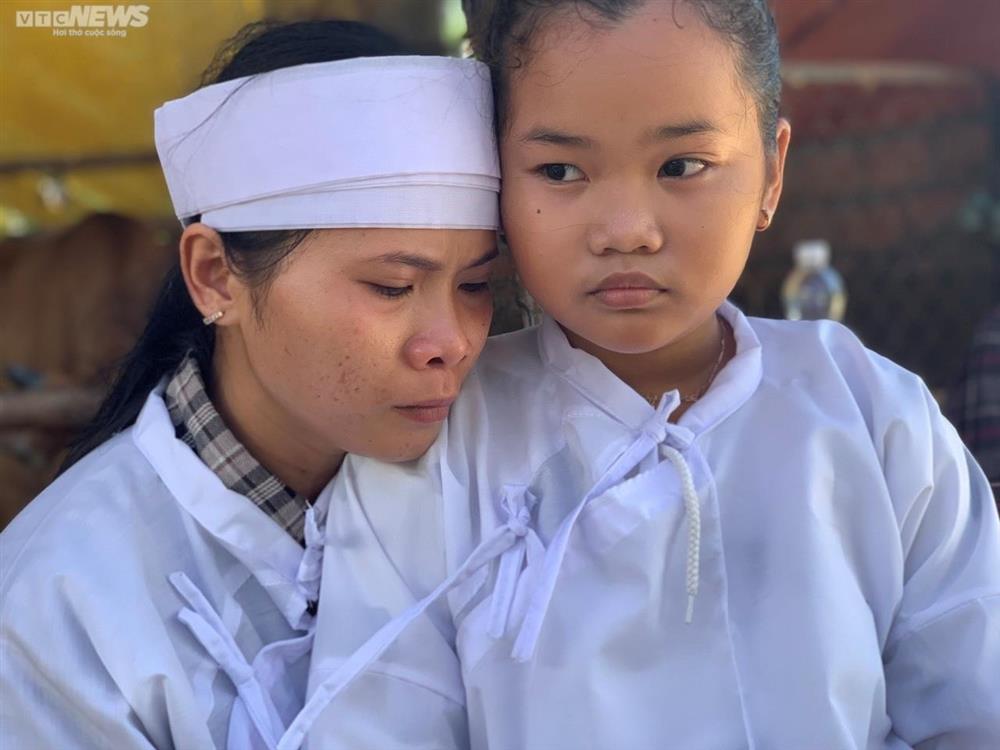 Tận cùng nỗi đau của người phụ nữ có chồng, em trai tử vong trong vụ sập tường-2