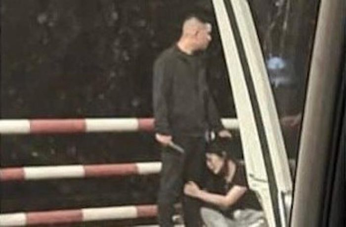 Lời khai của kẻ chặn đầu xe máy, đâm gục nam thanh niên ở Hà Nội-1