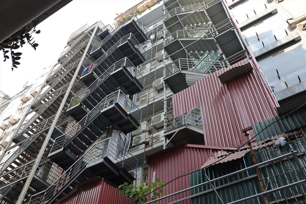 Hà Nội: Nhiều quán karaoke vắng khách sau loạt vụ hỏa hoạn-5