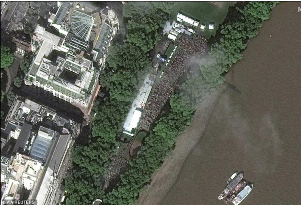 Thời gian chờ viếng Nữ hoàng Anh tới 24h, các nhà lãnh đạo thế giới tới London-1