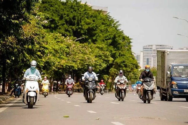 Miền Bắc hửng nắng trước khi đón đợt mưa dông mới từ đêm mai-1