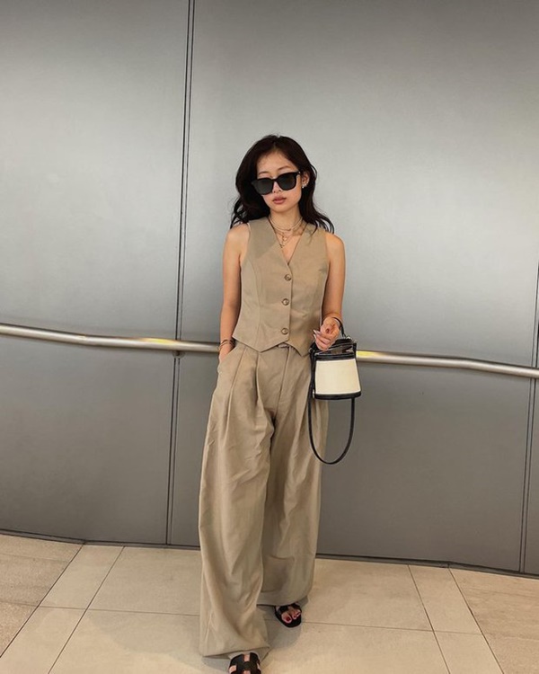Song Hye Kyo, Jisoo diện áo gile sang chảnh, ăn gian tuổi-7