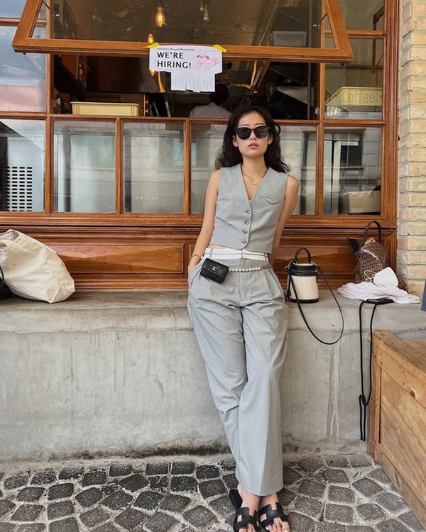 Song Hye Kyo, Jisoo diện áo gile sang chảnh, ăn gian tuổi-8